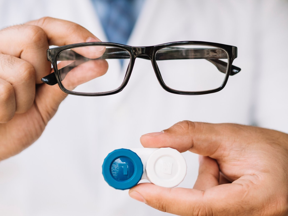 كيفية استخدام عدسات النظارة متعددة القوَى (Progressive Lenses) مع متجر عدسة الرؤيا